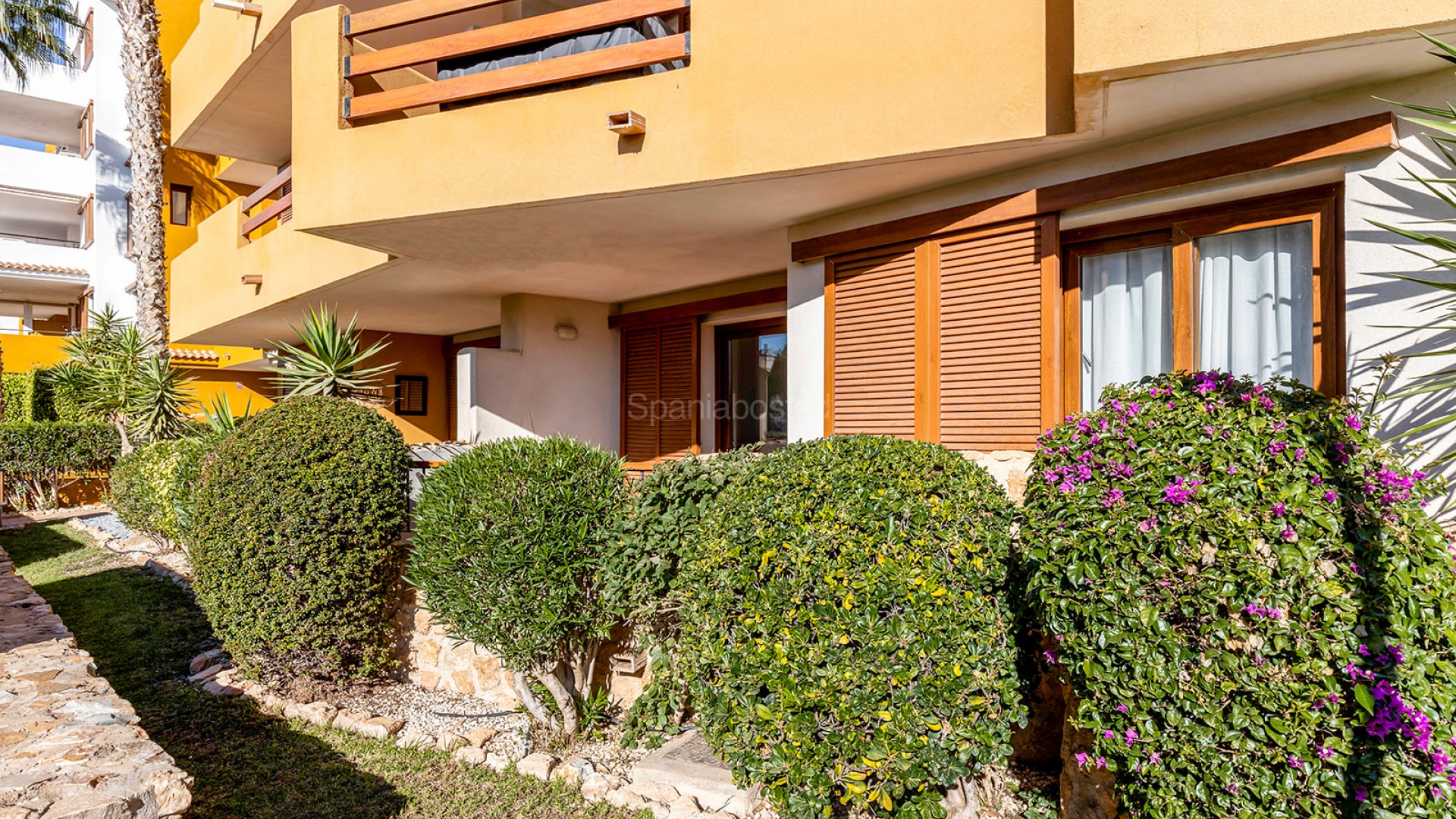 Resale - Apartment -
Punta Prima