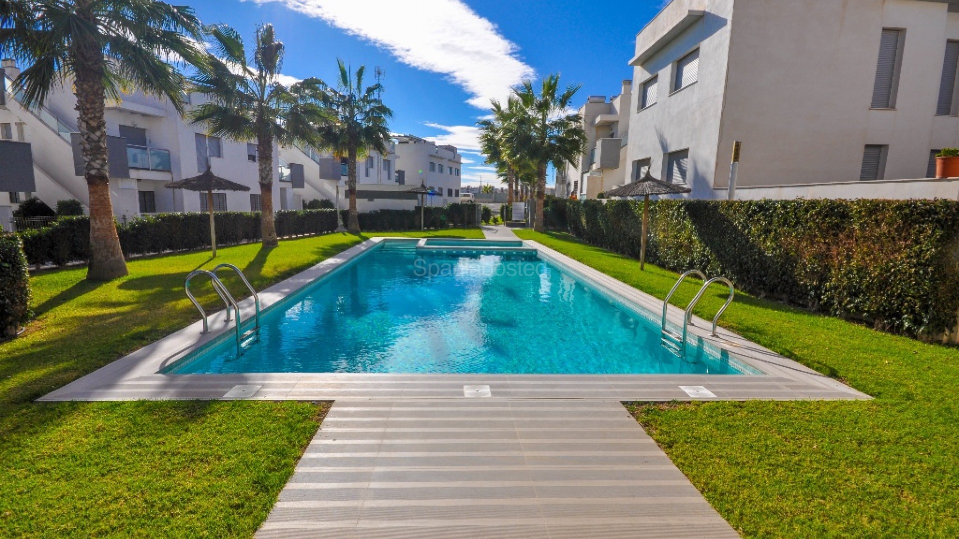 Resale - Apartment -
Punta Prima