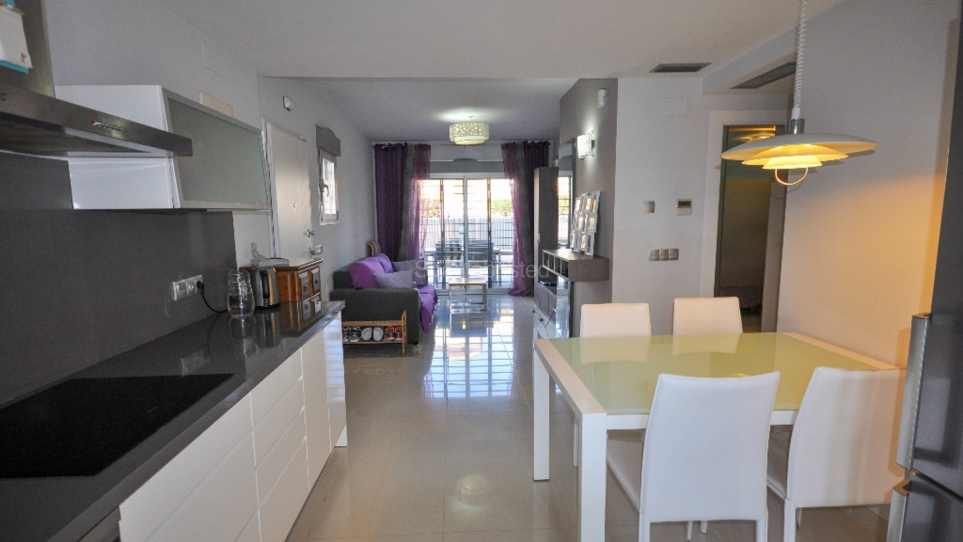 Resale - Apartment -
Punta Prima