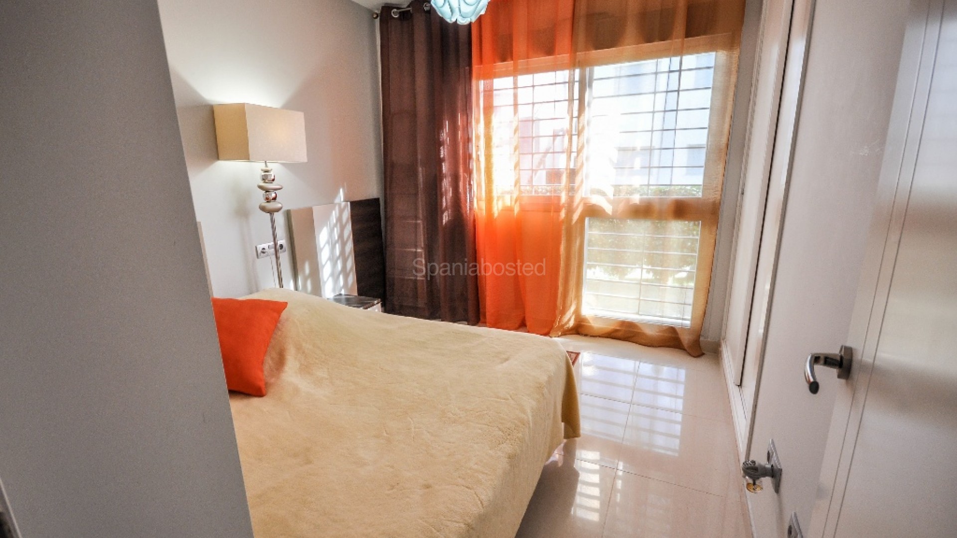 Resale - Apartment -
Punta Prima