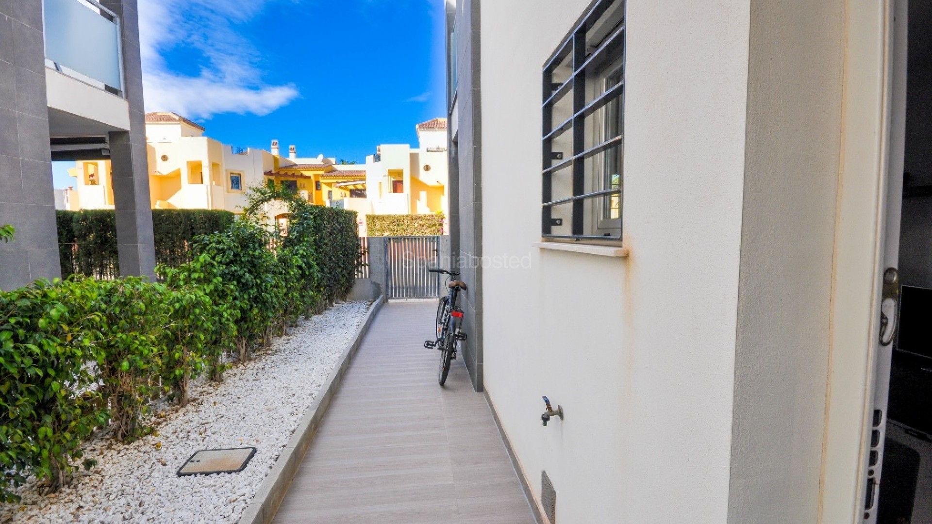 Resale - Apartment -
Punta Prima