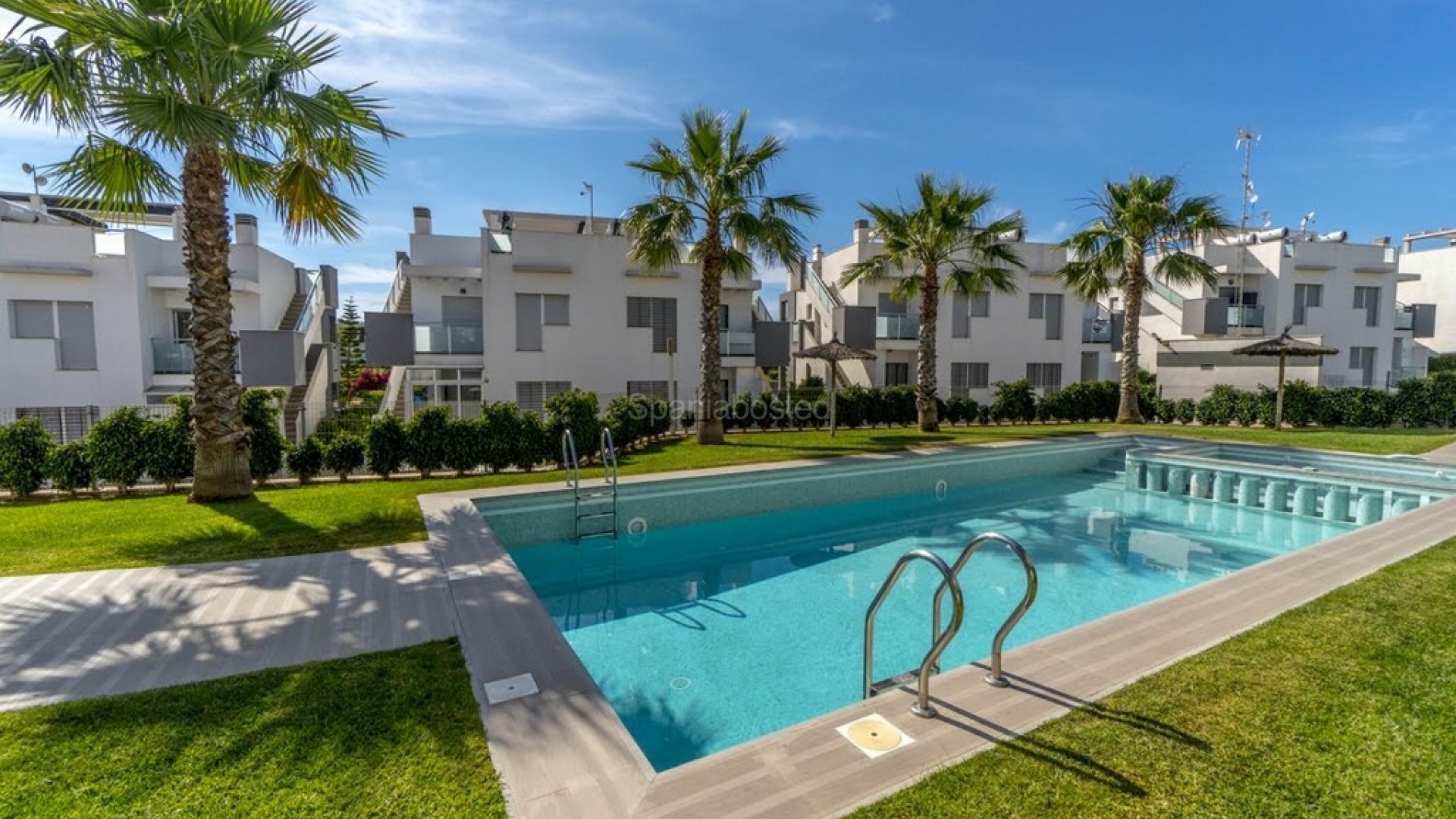 Resale - Apartment -
Punta Prima