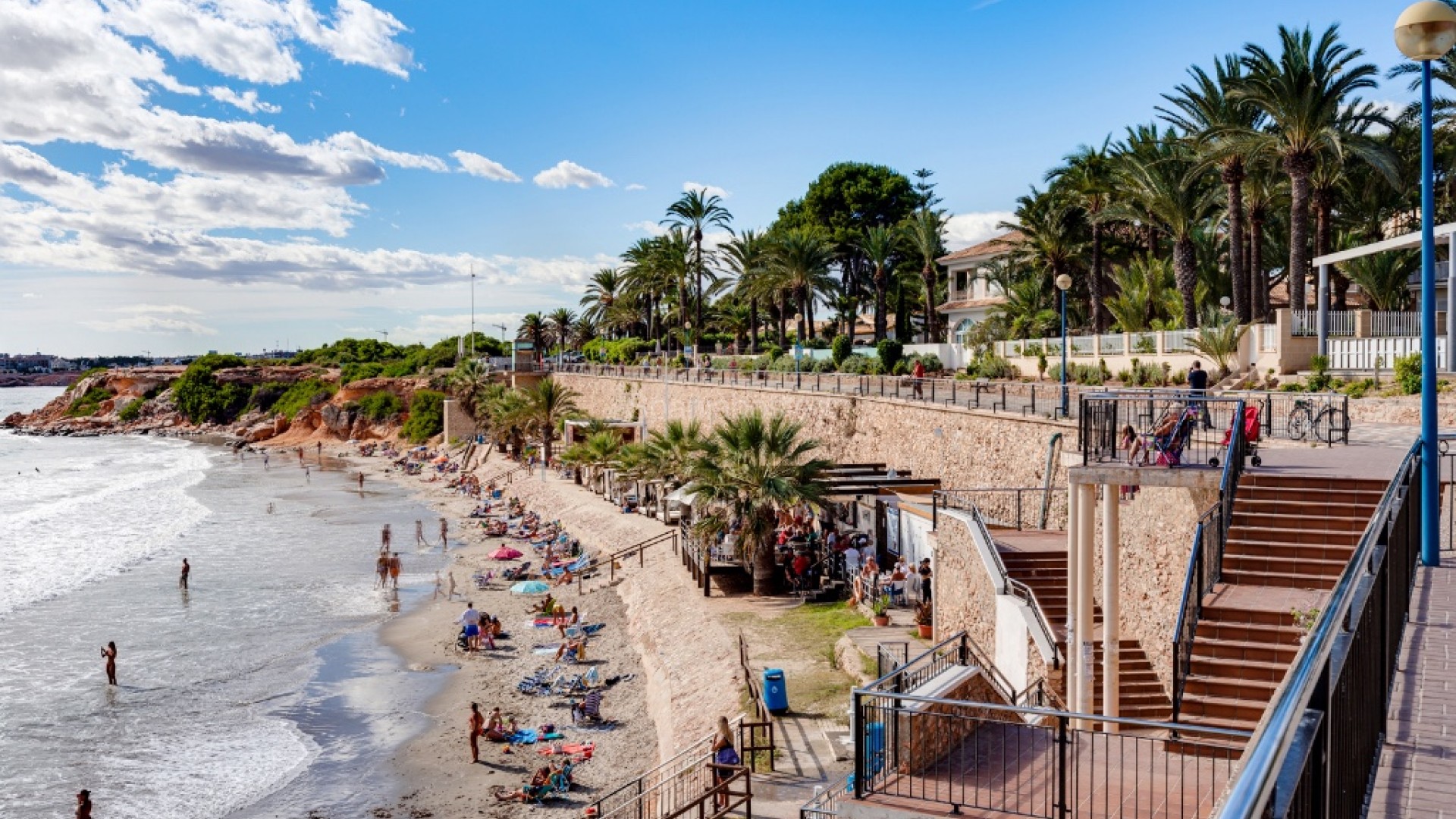 Resale - Apartment -
Punta Prima