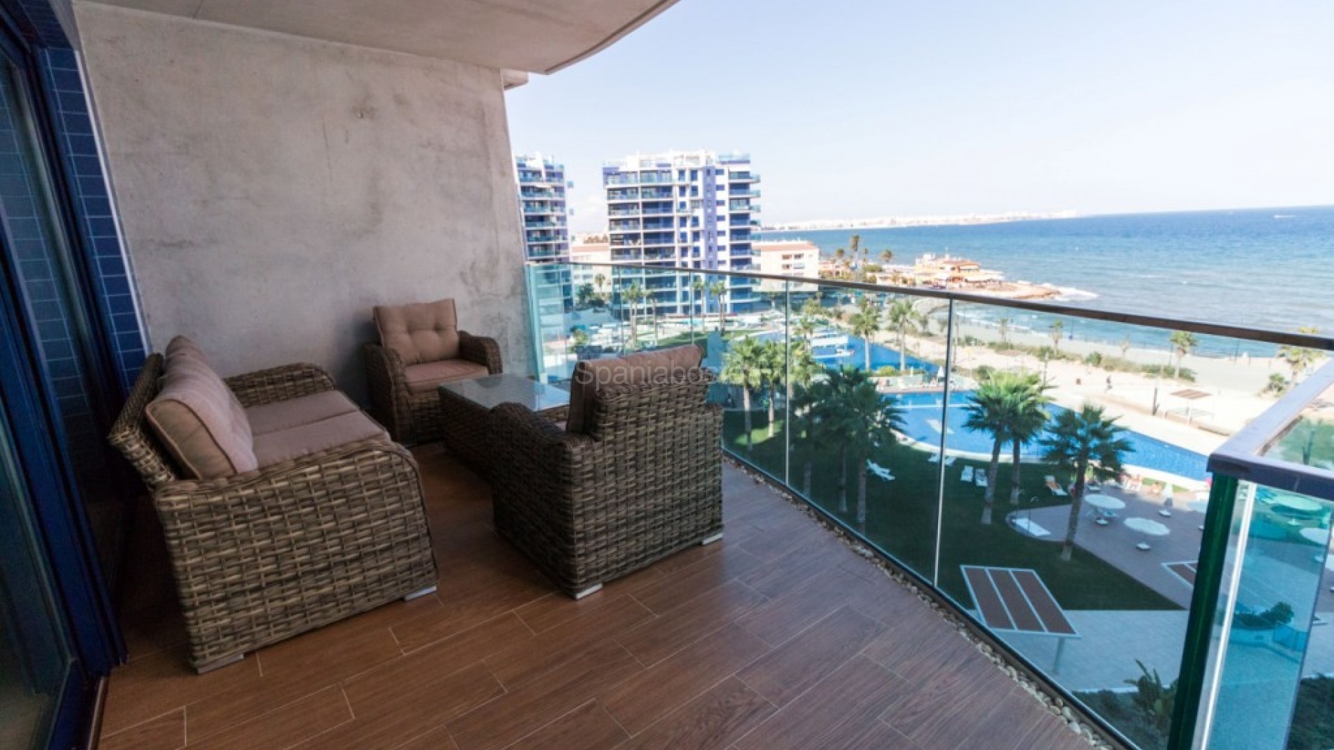 Resale - Apartment -
Punta Prima