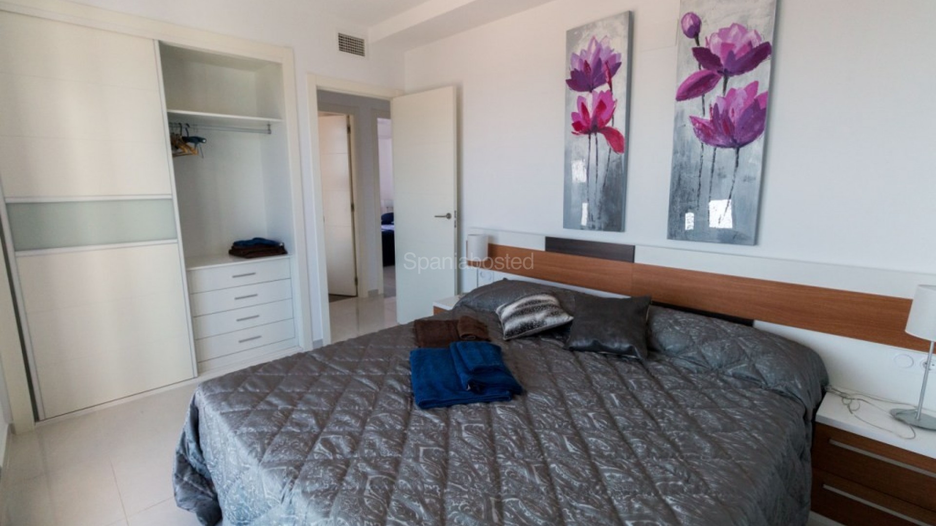 Resale - Apartment -
Punta Prima