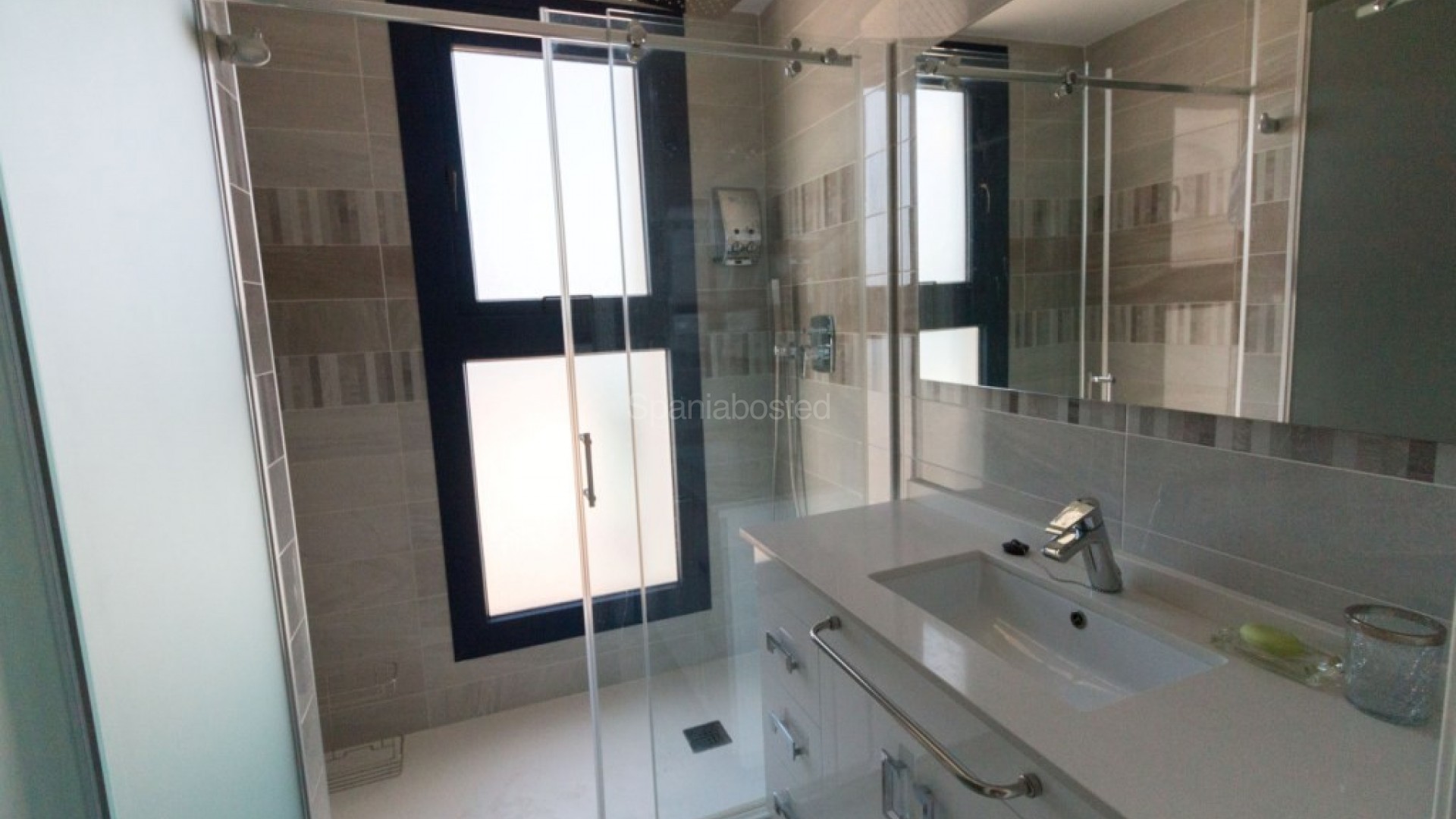 Resale - Apartment -
Punta Prima