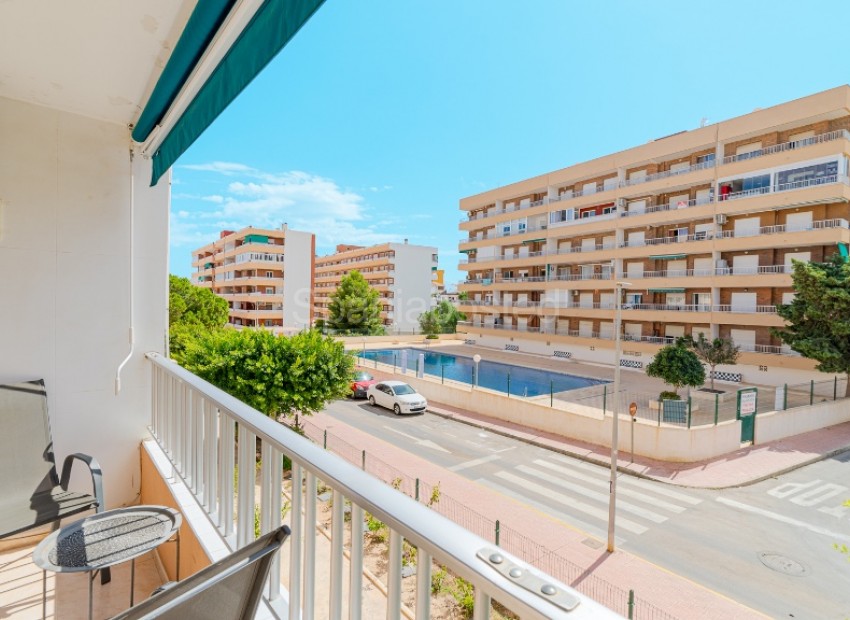 Resale - Apartment -
Punta Prima