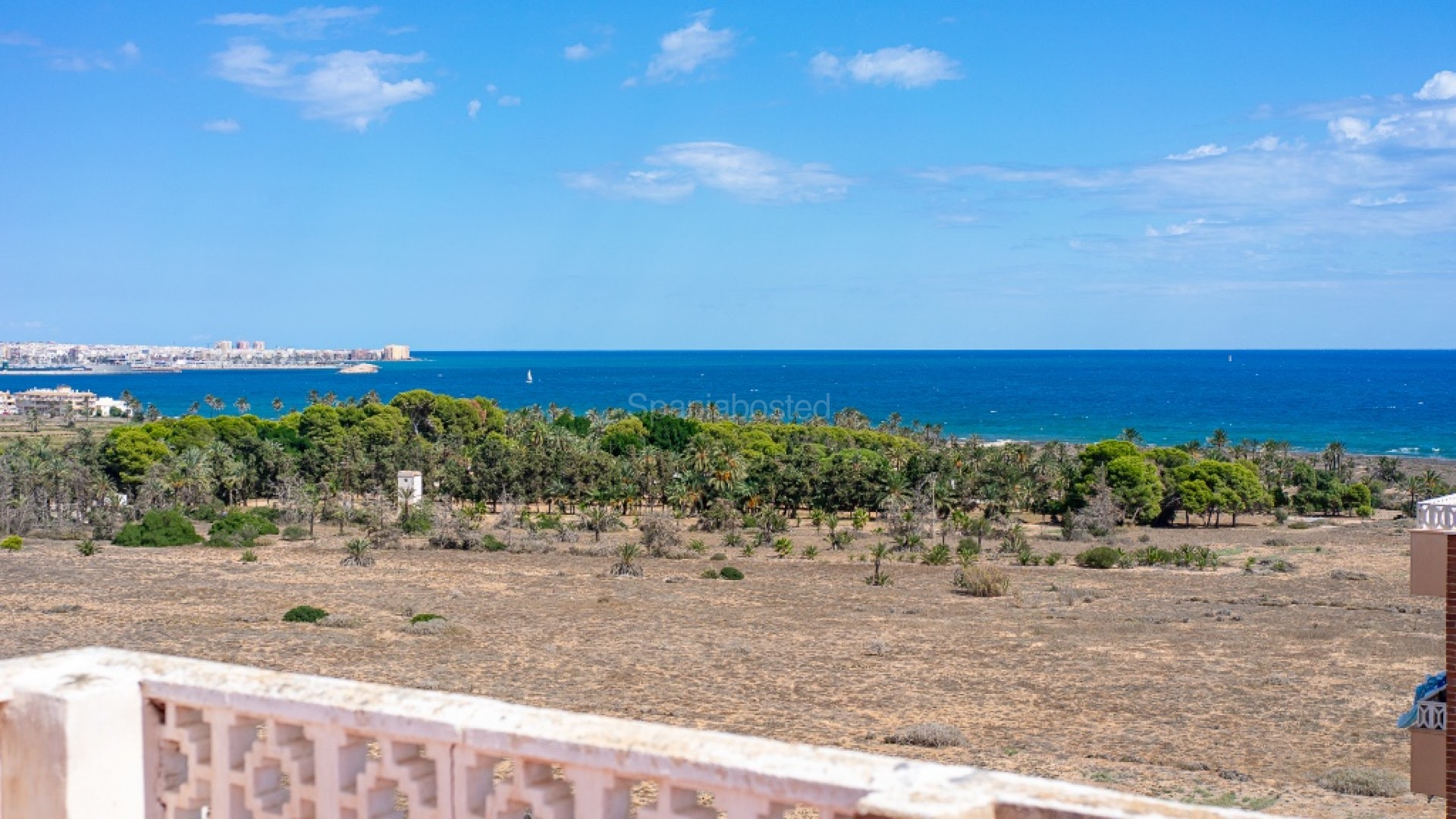 Resale - Apartment -
Punta Prima