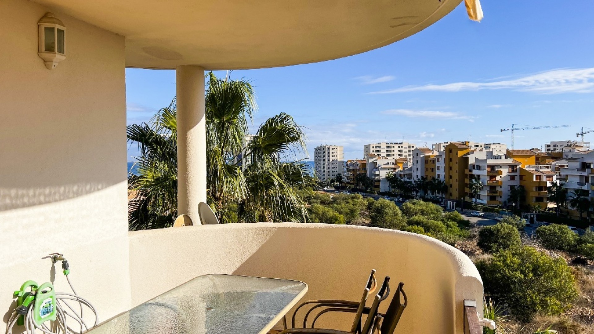 Resale - Apartment -
Punta Prima