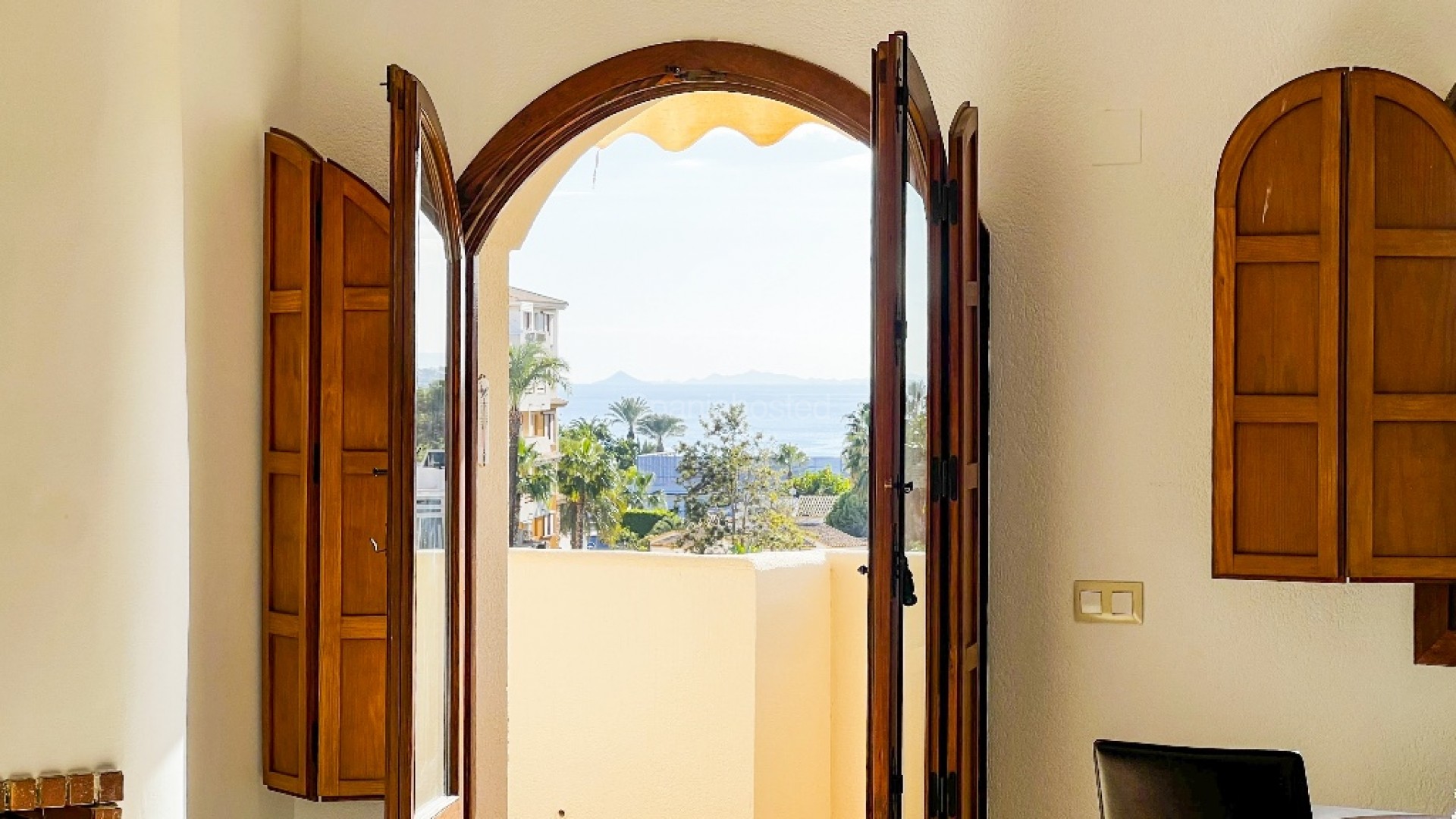 Resale - Apartment -
Punta Prima