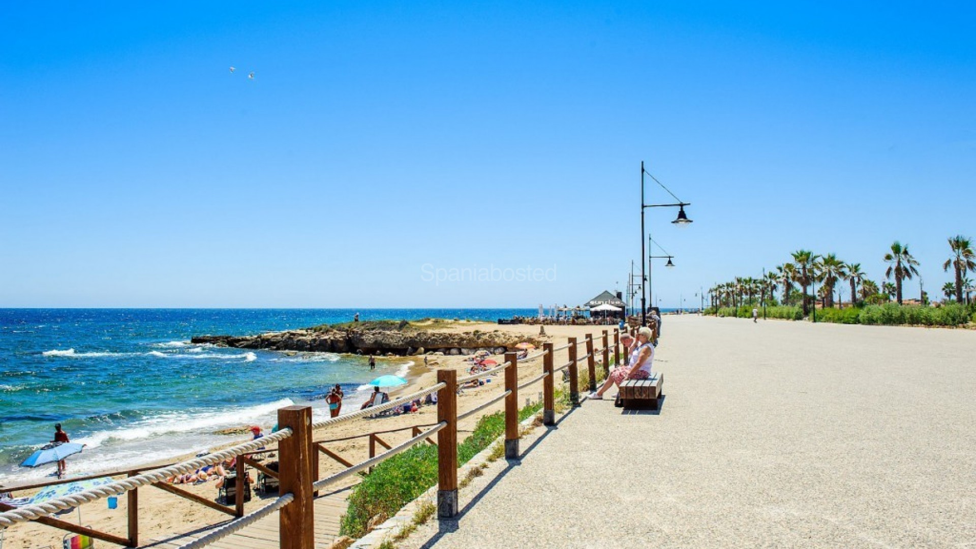 Resale - Apartment -
Punta Prima