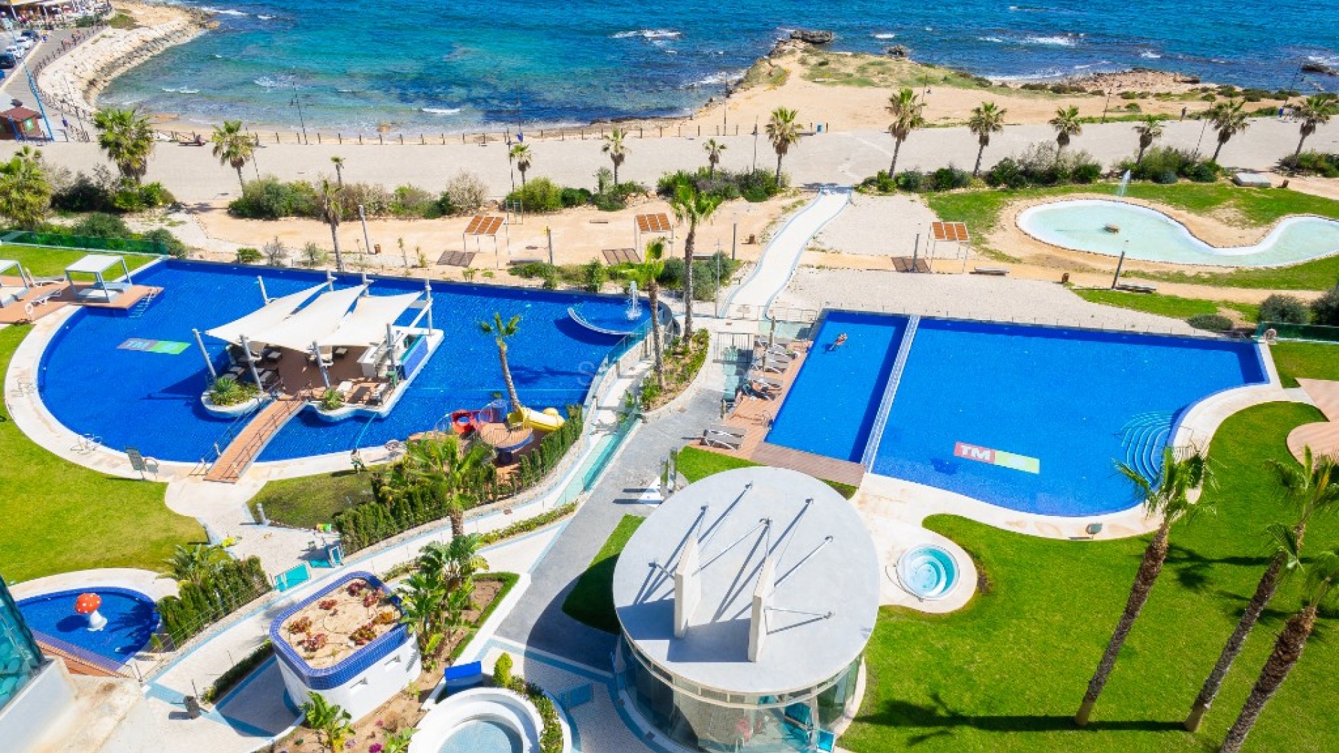 Resale - Apartment -
Punta Prima