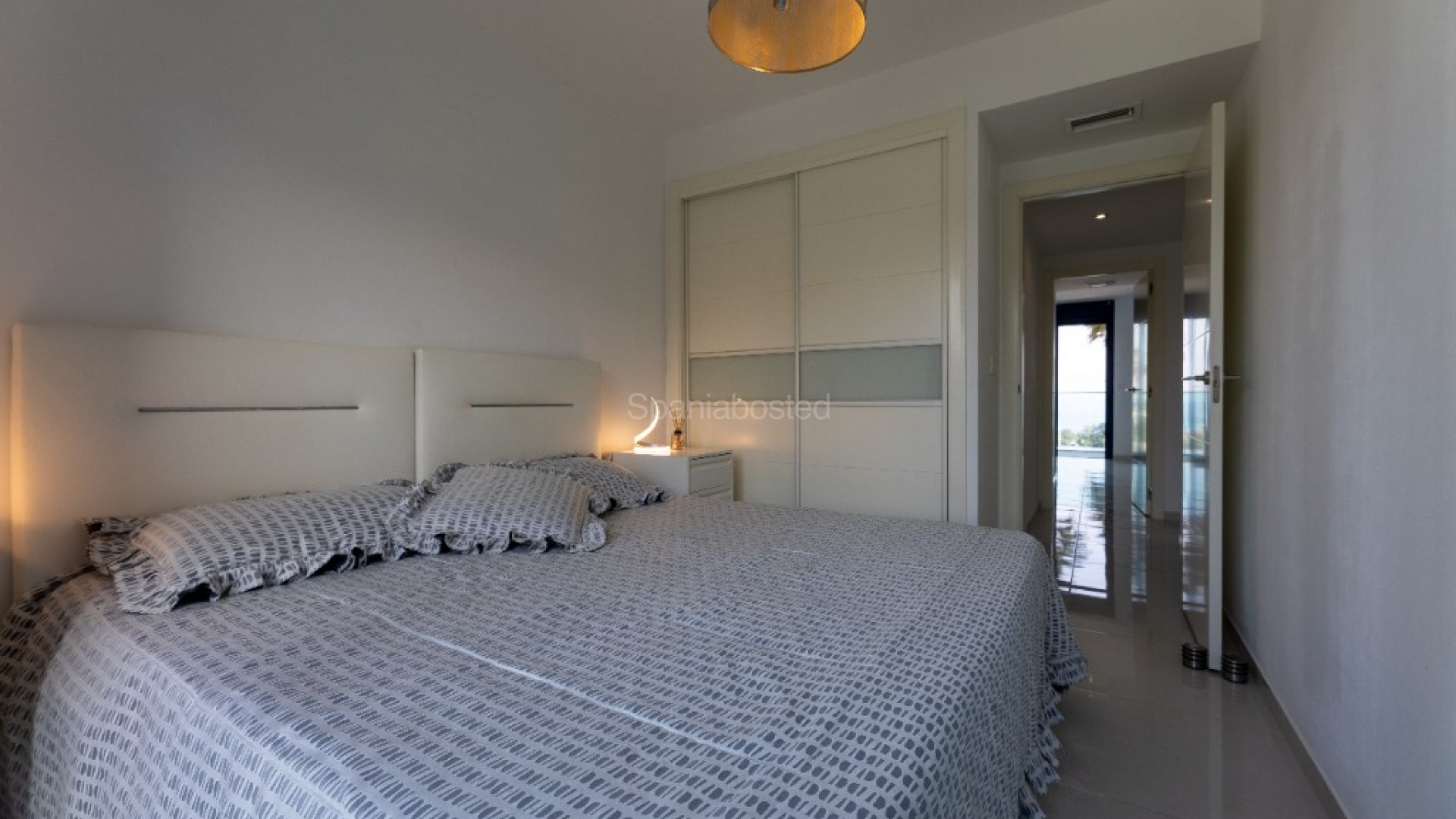 Resale - Apartment -
Punta Prima