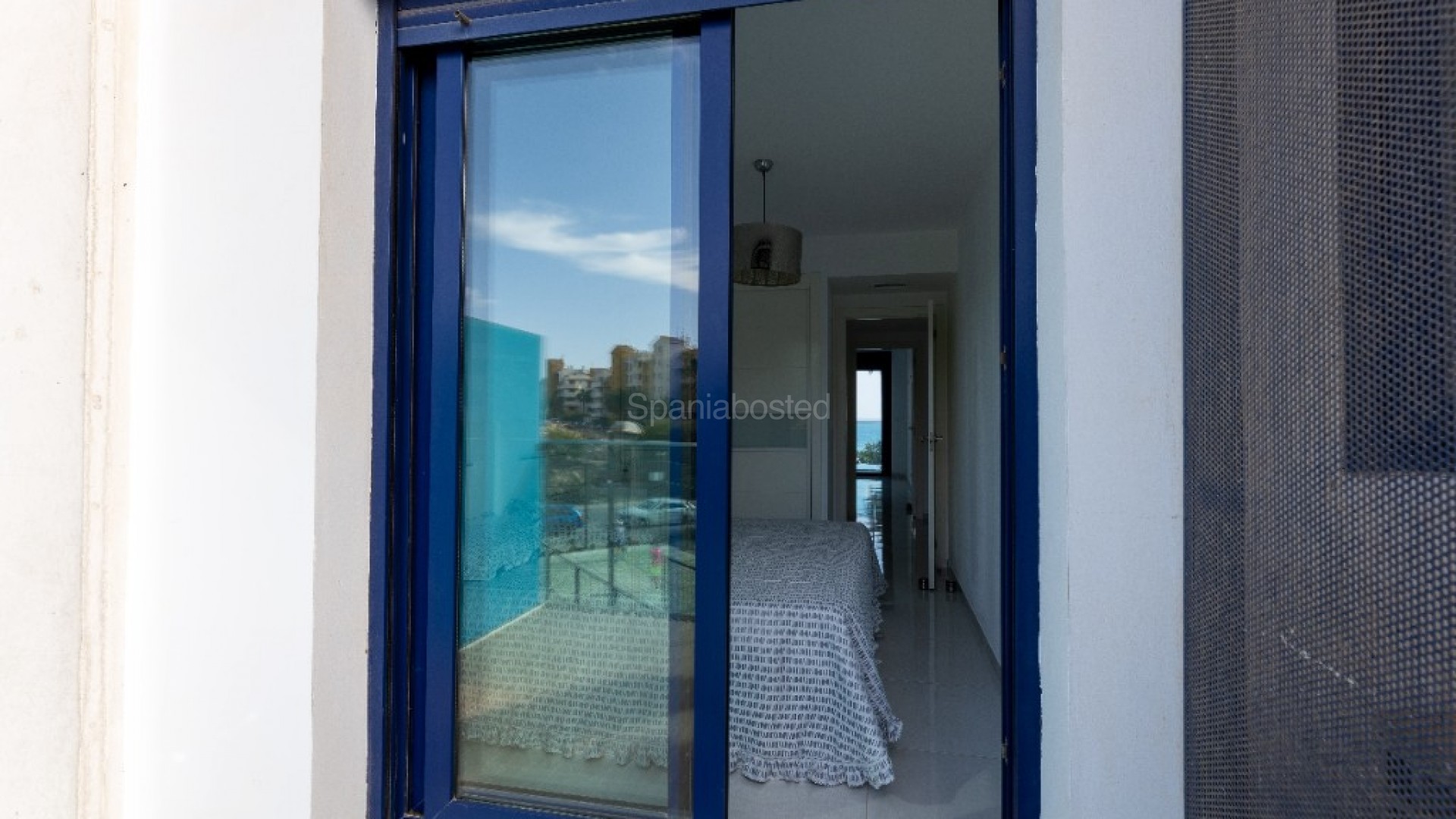 Resale - Apartment -
Punta Prima