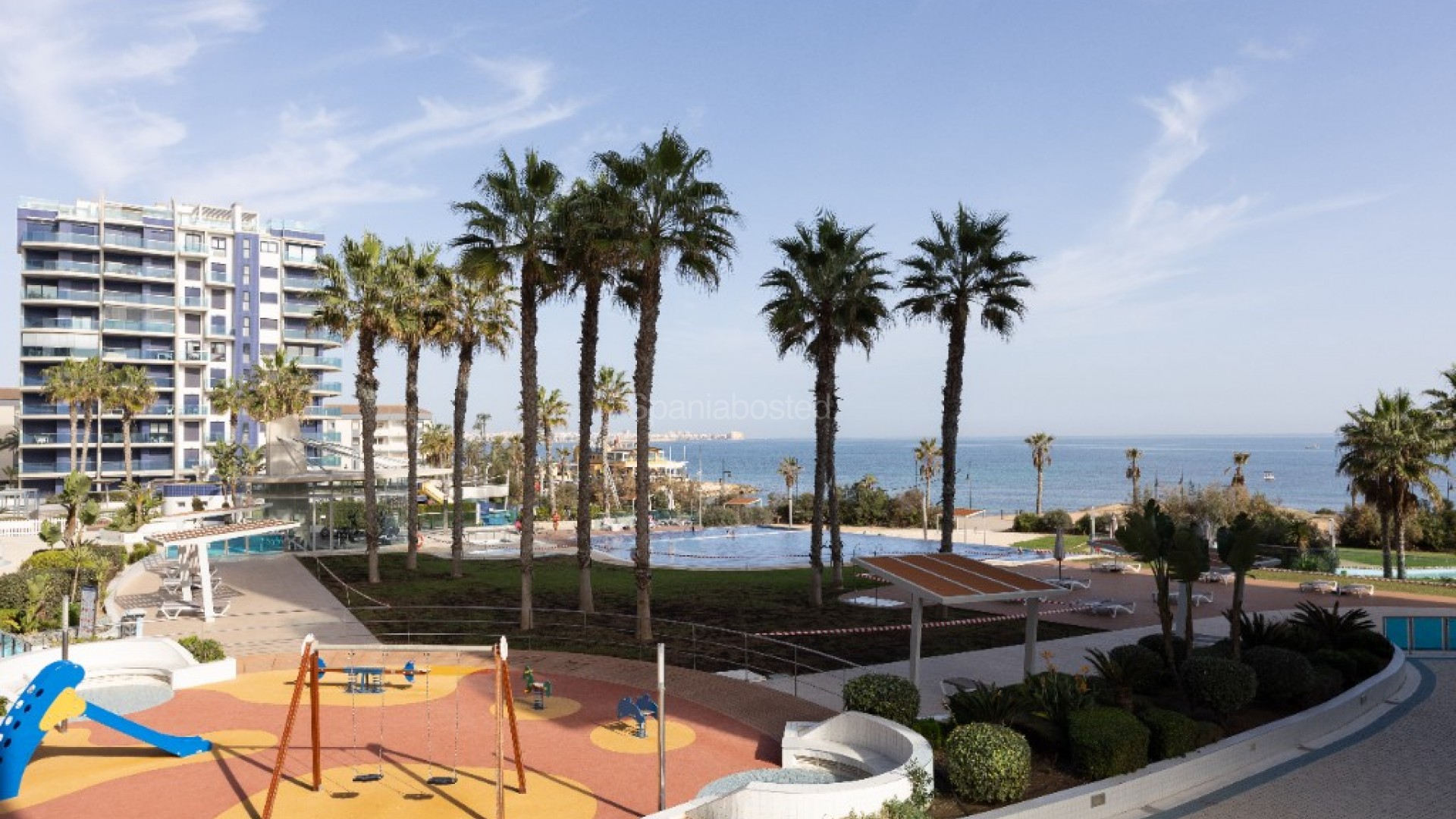Resale - Apartment -
Punta Prima