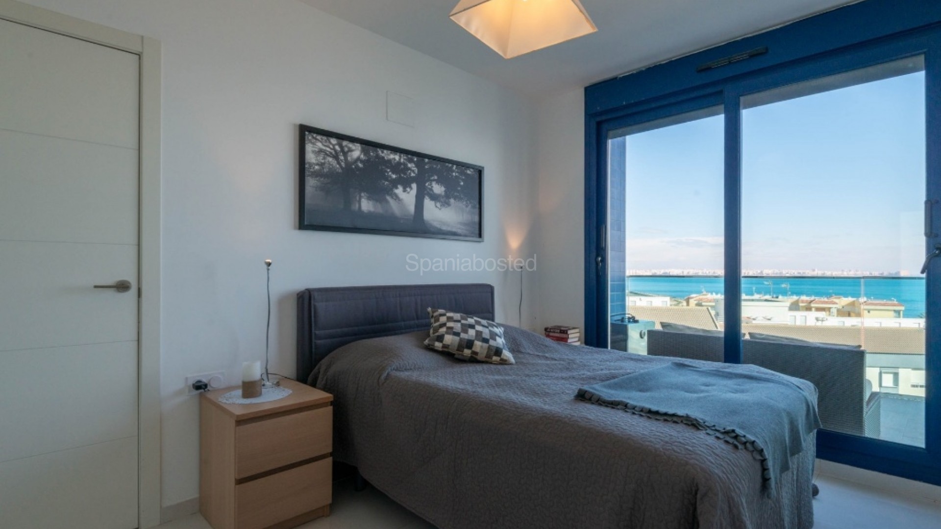 Resale - Apartment -
Punta Prima