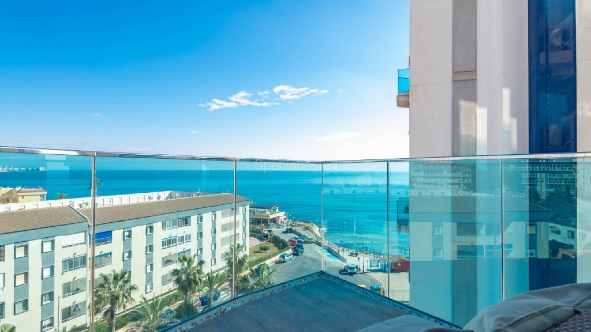 Resale - Apartment -
Punta Prima