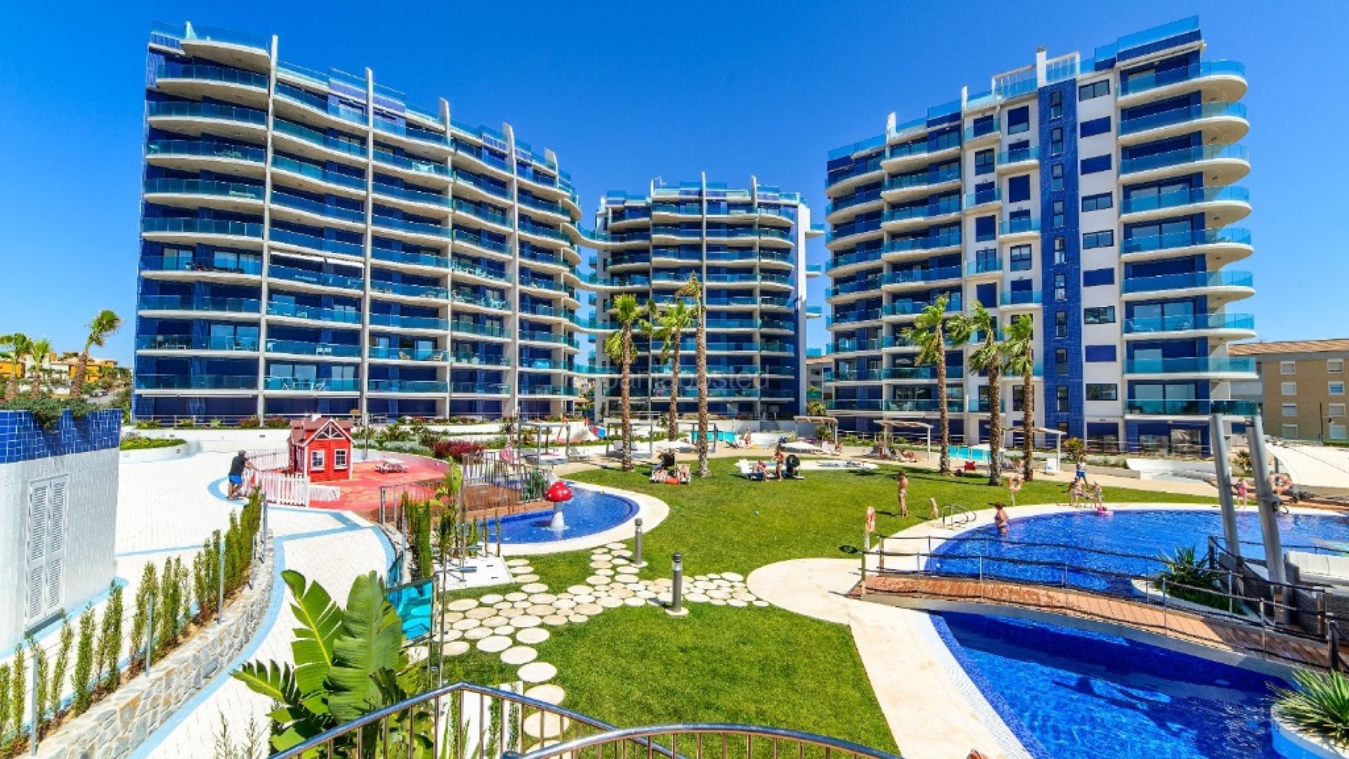 Resale - Apartment -
Punta Prima