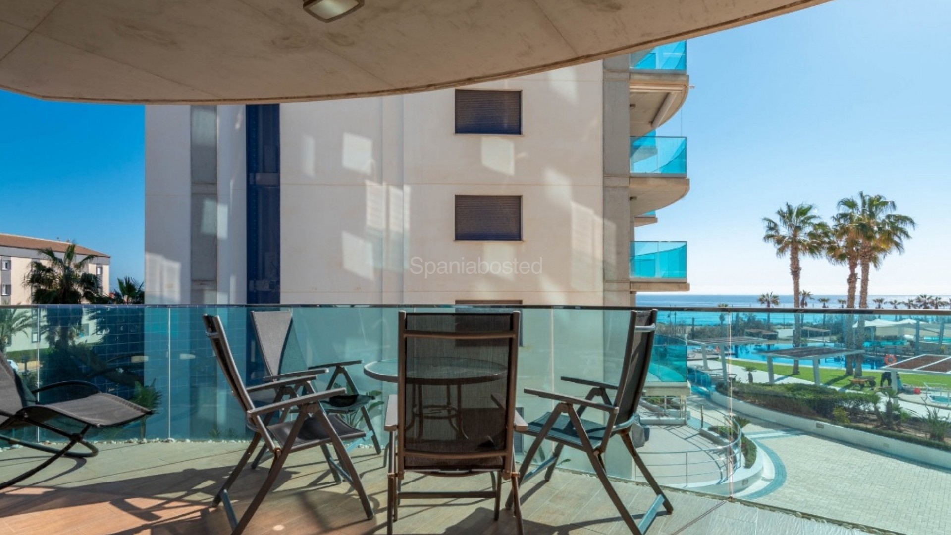 Resale - Apartment -
Punta Prima