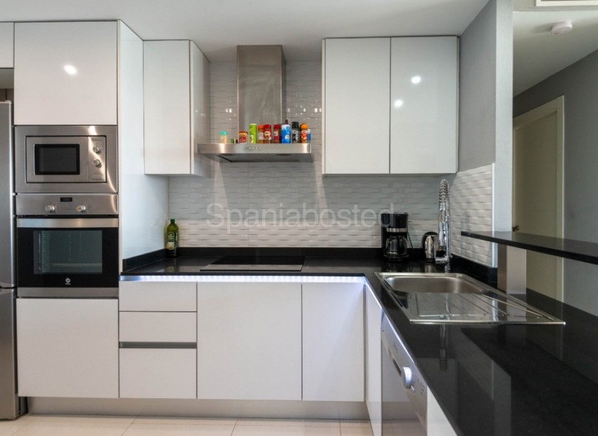 Resale - Apartment -
Punta Prima