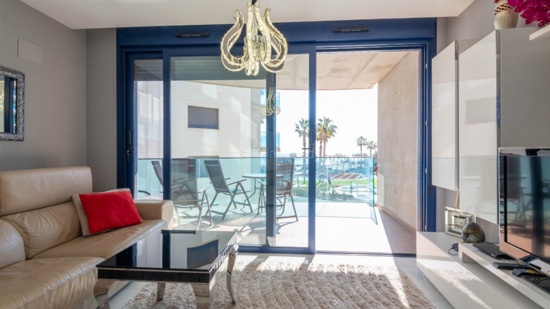 Resale - Apartment -
Punta Prima