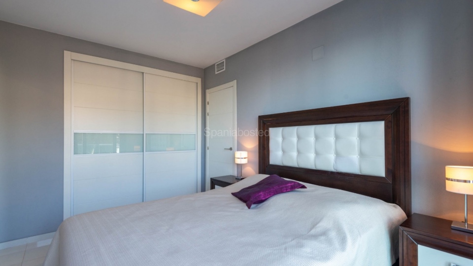 Resale - Apartment -
Punta Prima