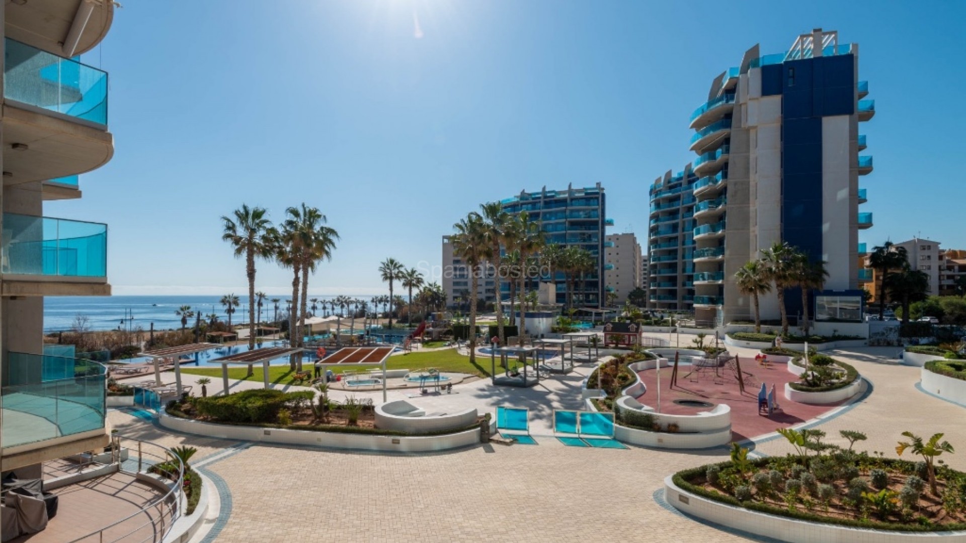 Resale - Apartment -
Punta Prima