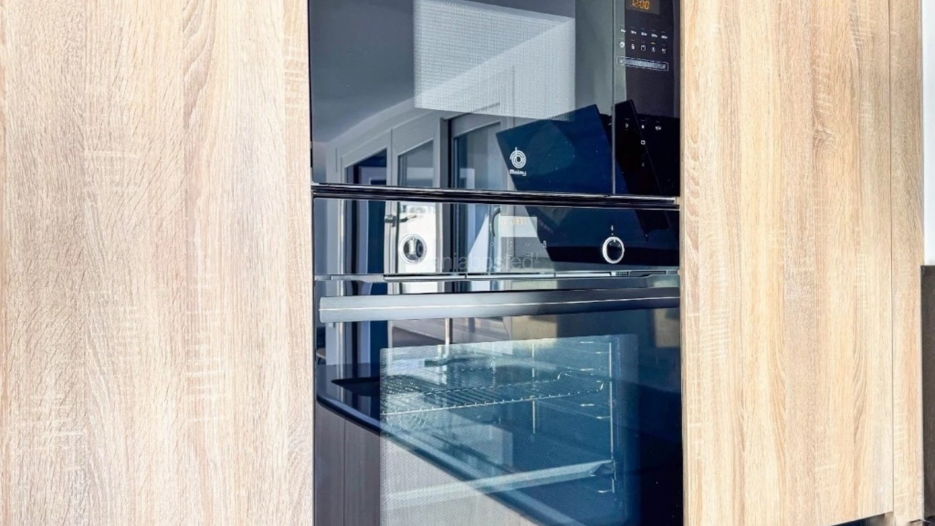 Resale - Apartment -
Punta Prima