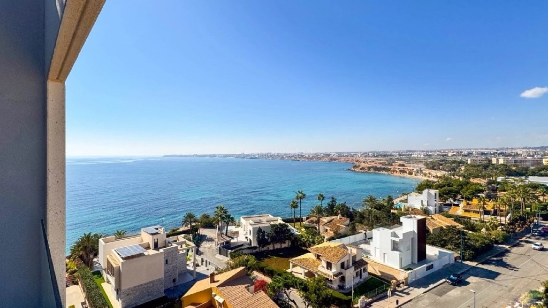 Resale - Apartment -
Punta Prima