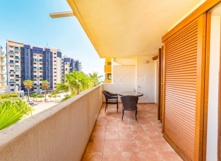 Resale - Apartment -
Punta Prima