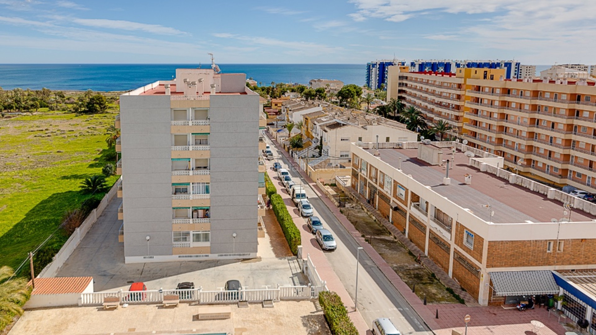 Resale - Apartment -
Punta Prima