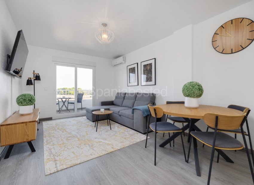 Resale - Apartment -
Punta Prima