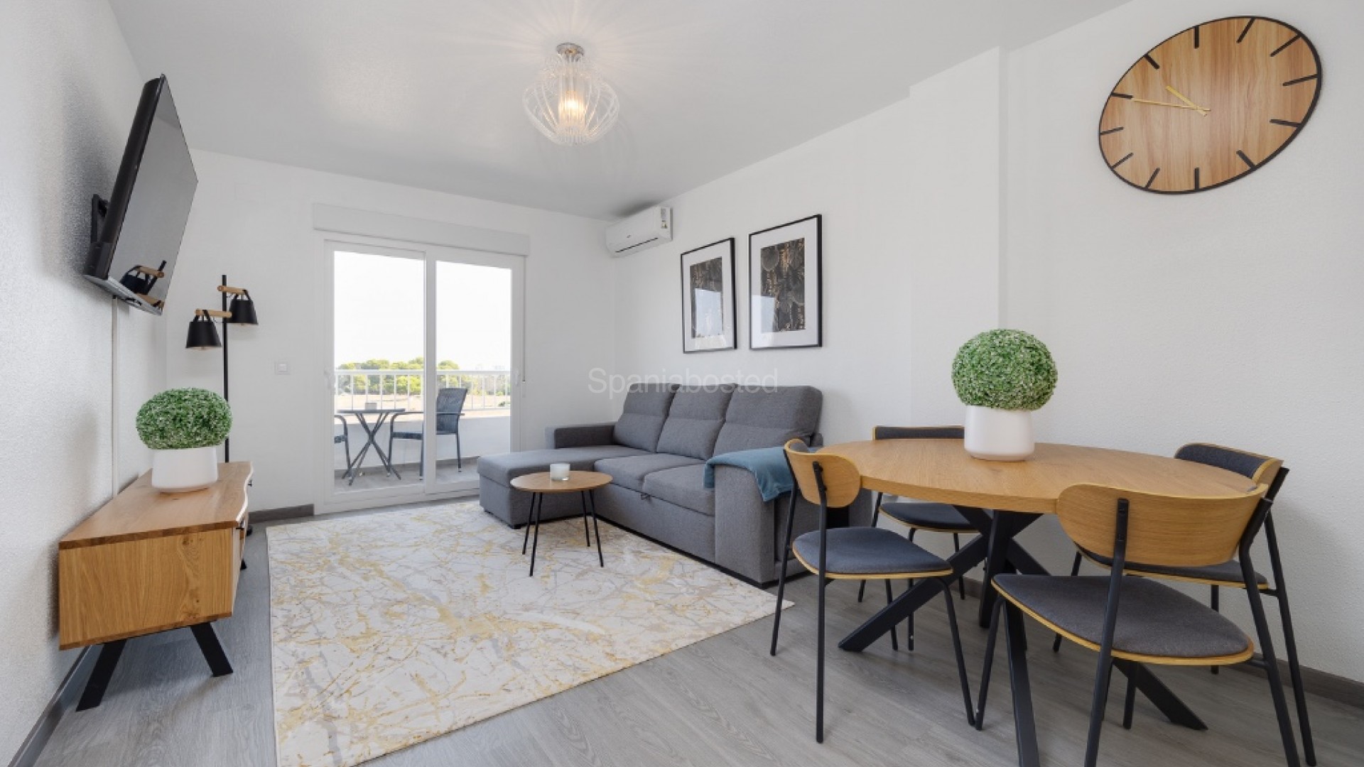 Resale - Apartment -
Punta Prima