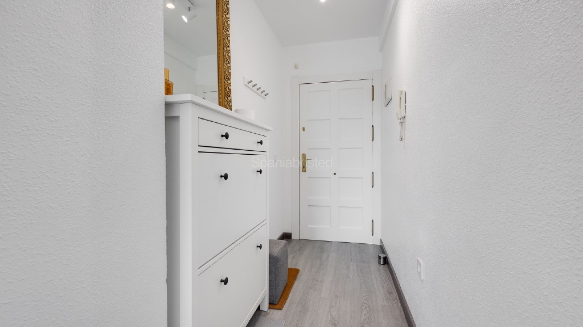 Resale - Apartment -
Punta Prima