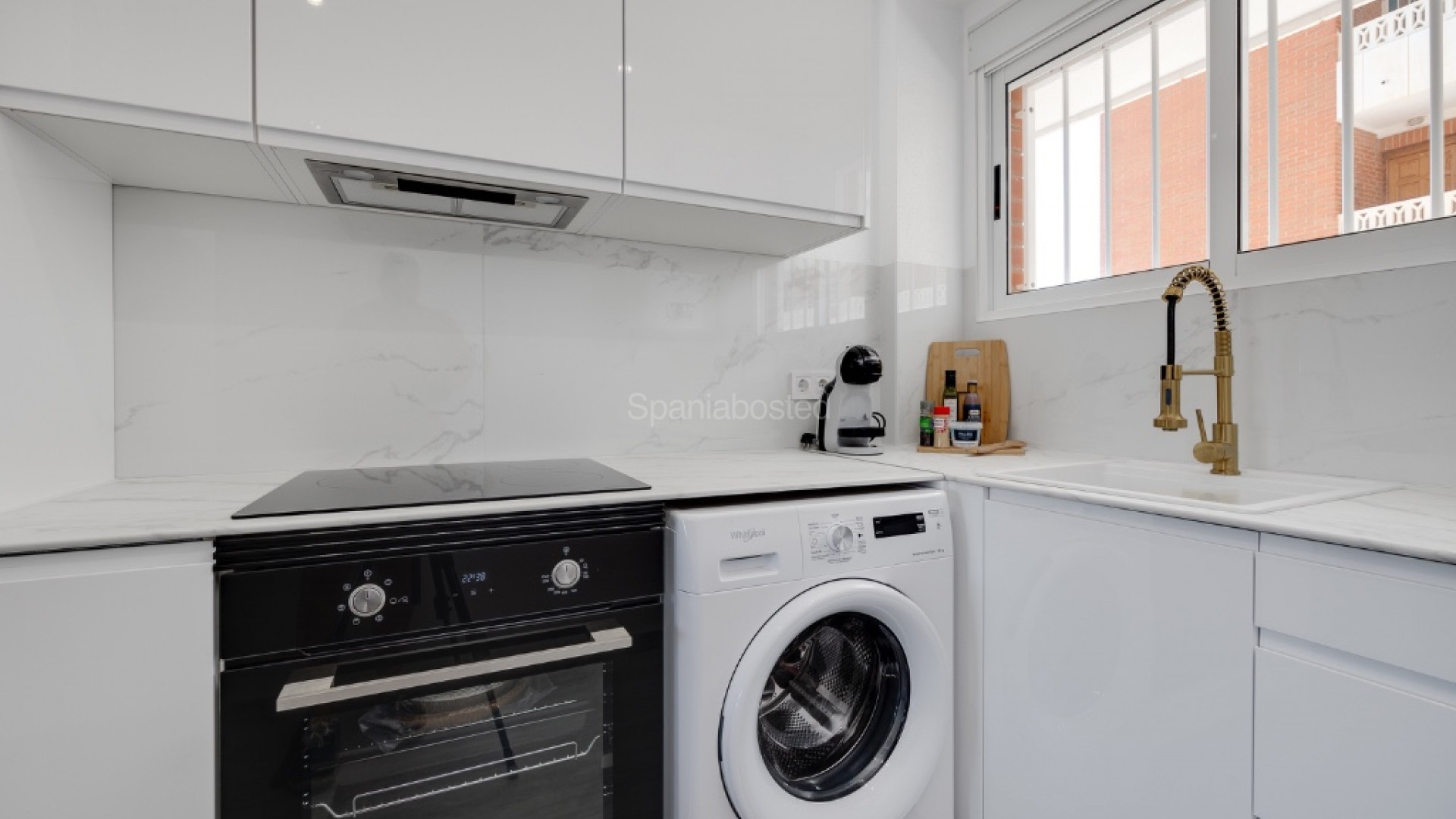 Resale - Apartment -
Punta Prima