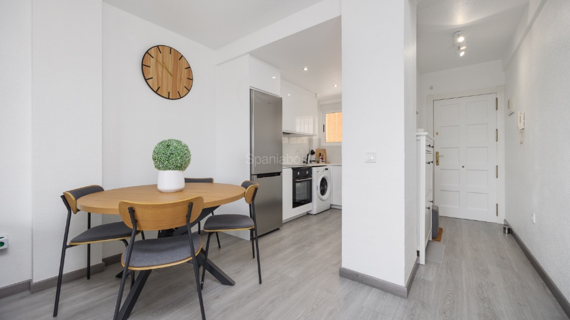 Resale - Apartment -
Punta Prima