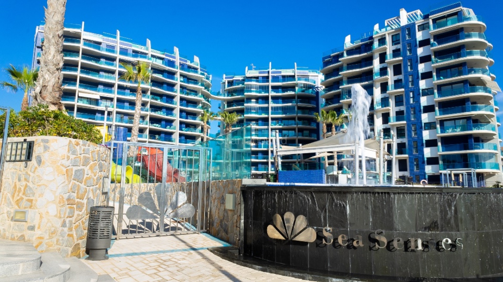 Resale - Apartment -
Punta Prima