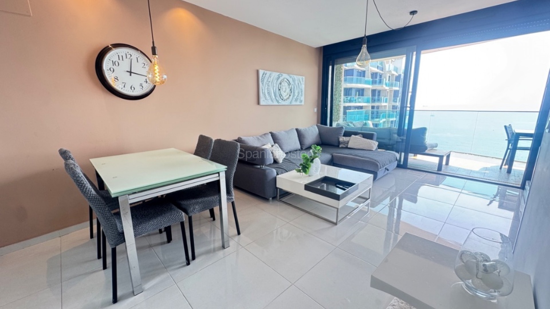 Resale - Apartment -
Punta Prima