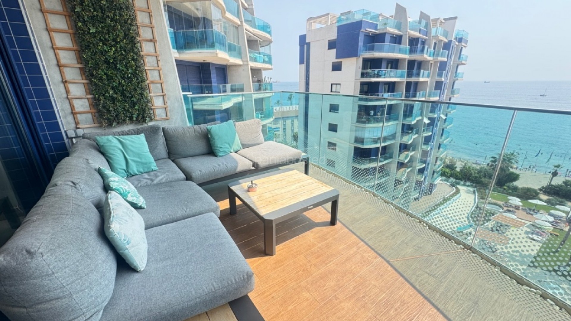 Resale - Apartment -
Punta Prima