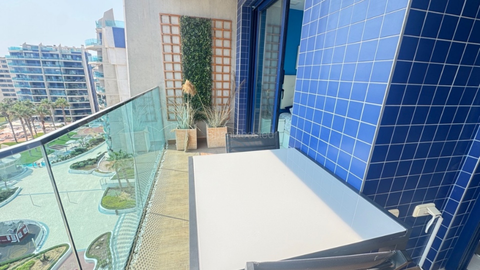 Resale - Apartment -
Punta Prima