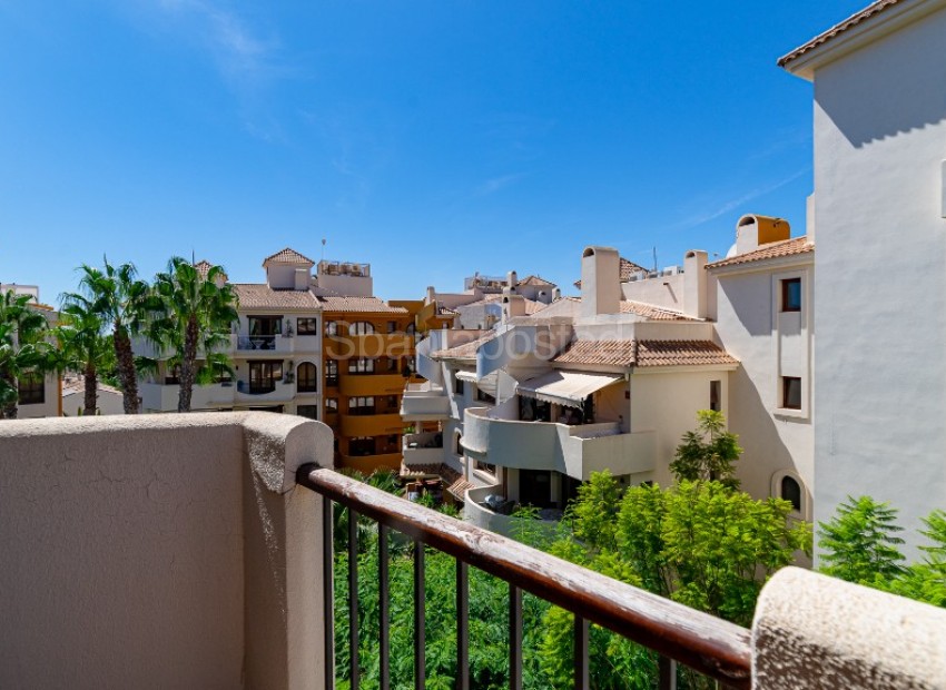 Resale - Apartment -
Punta Prima