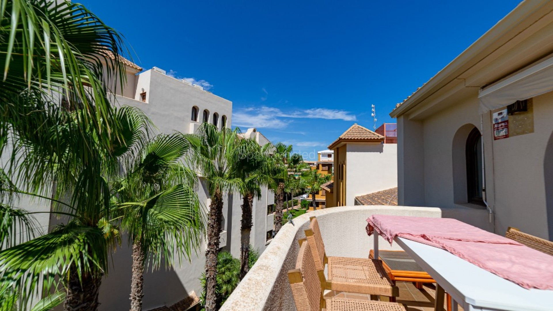 Resale - Apartment -
Punta Prima