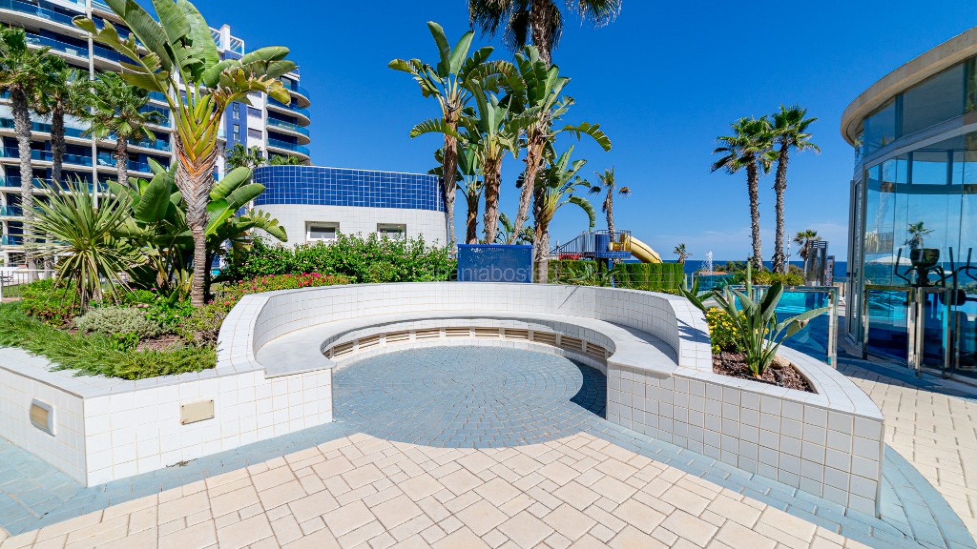 Resale - Apartment -
Punta Prima