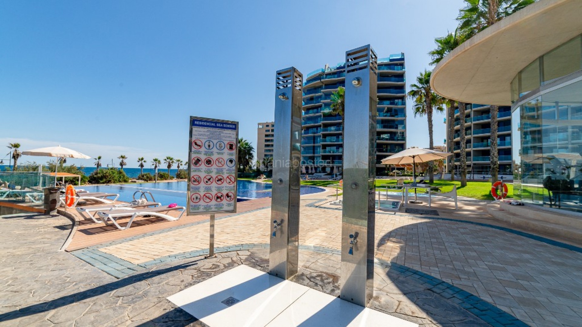 Resale - Apartment -
Punta Prima