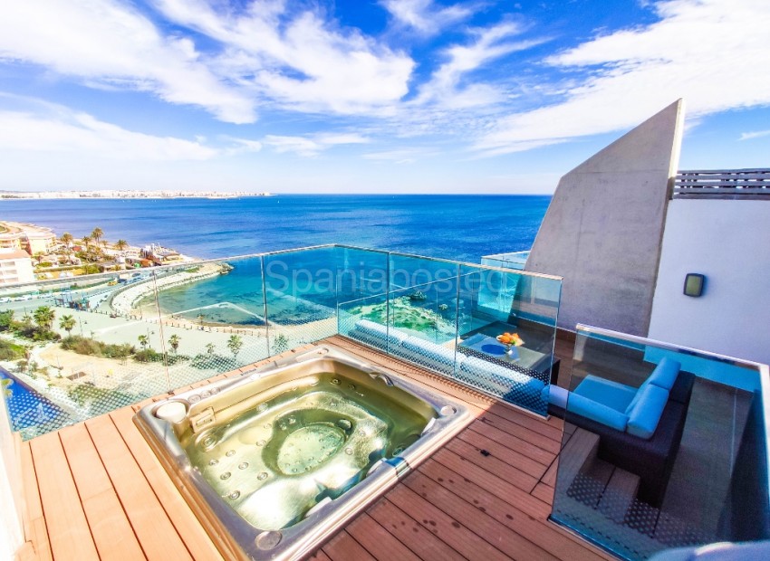 Resale - Apartment -
Punta Prima