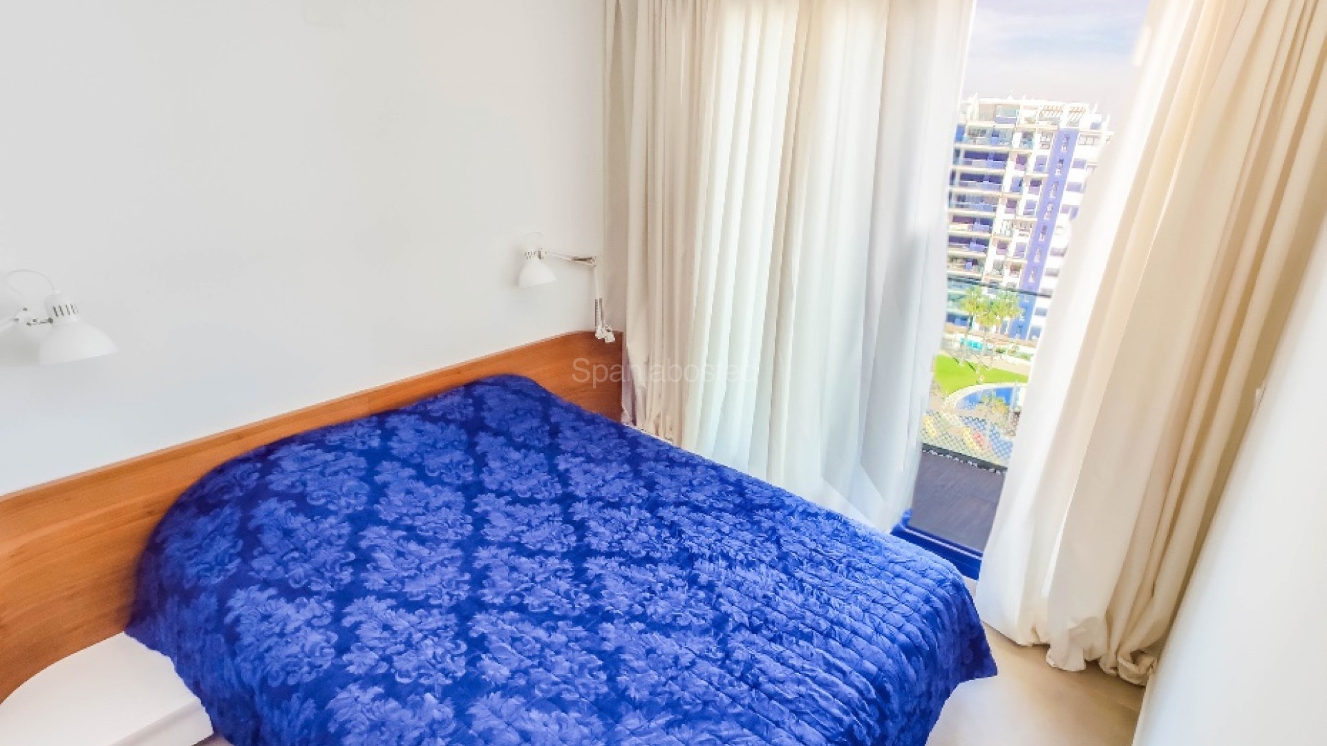 Resale - Apartment -
Punta Prima