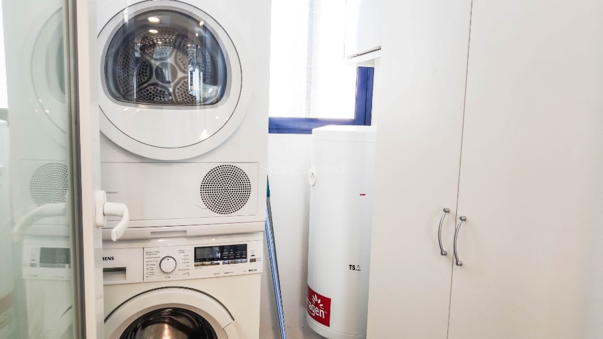 Resale - Apartment -
Punta Prima