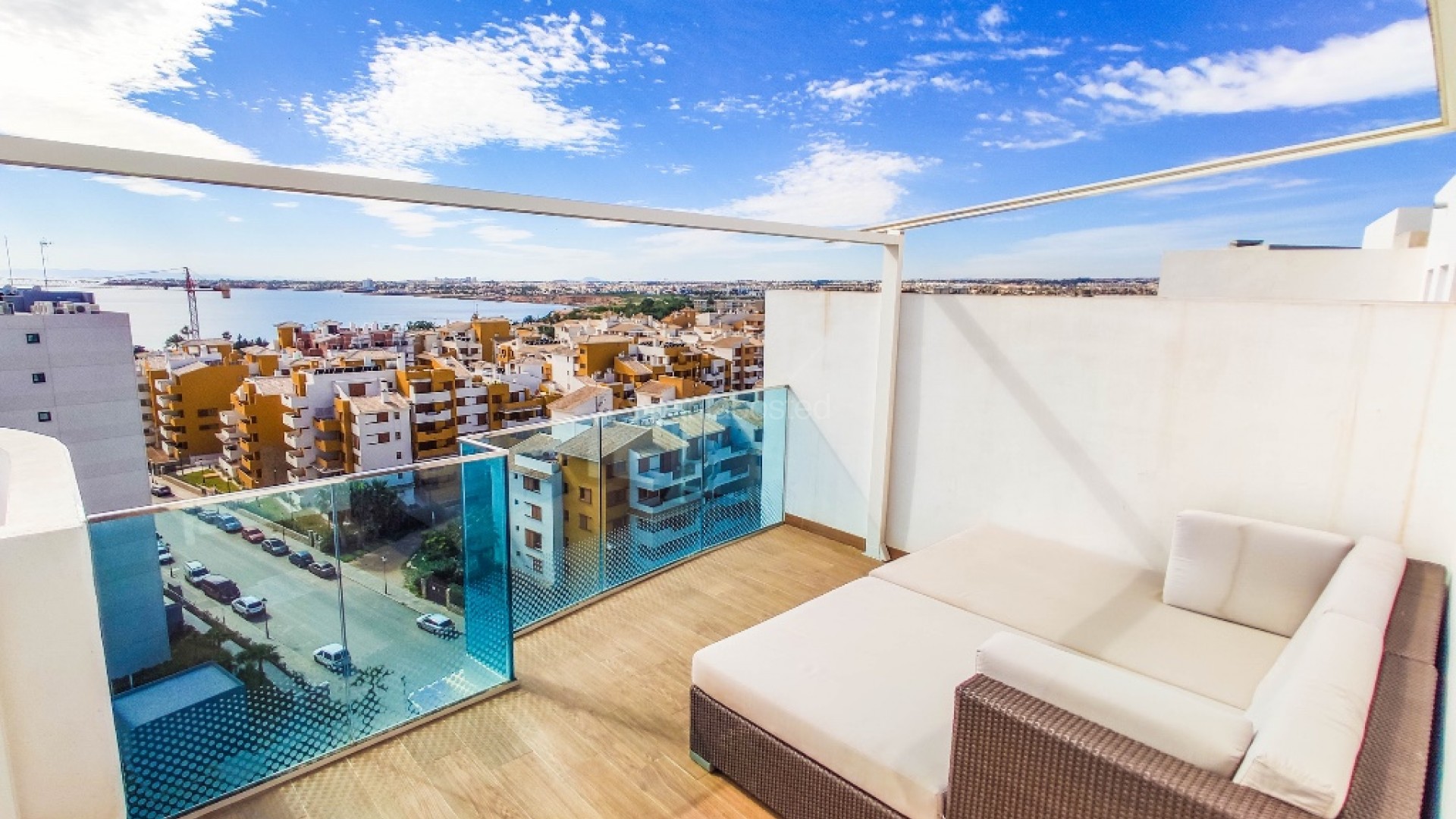 Resale - Apartment -
Punta Prima