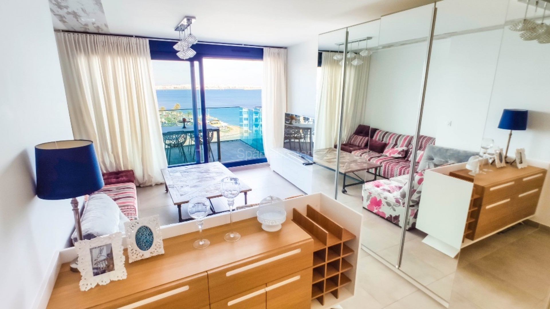 Resale - Apartment -
Punta Prima