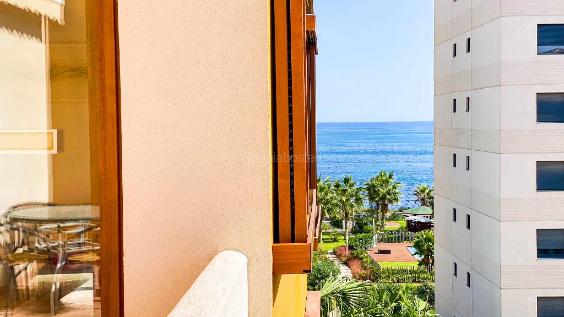 Resale - Apartment -
Punta Prima